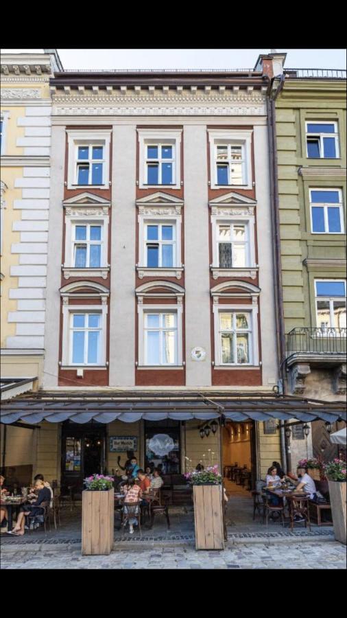 Apartments On Rynok Square, The Heart Of The City Lviv Bagian luar foto